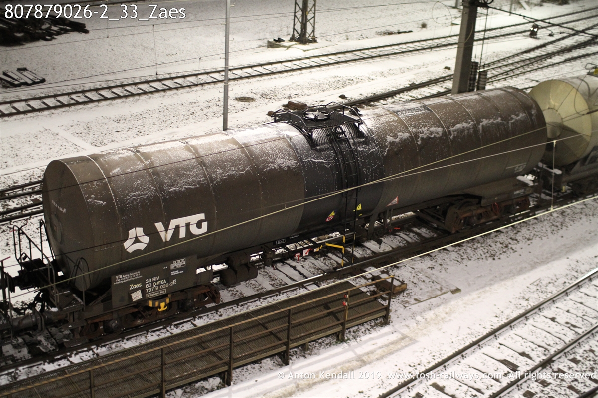 807879026-2_33_Zaes.JPG